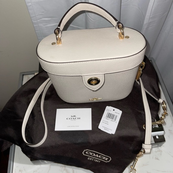 Coach Handbags - Coach Kay Crossbody